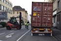 LKW gegen Bruecke wegen Rettungsgasse Koeln Muelheim P57